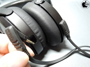 Audeze SINEコネクタ