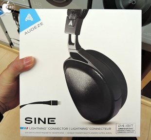 Audeze SINEオンイヤーヘッドフォンとLightningケーブル