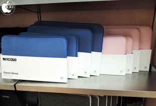 Incase Ariaprene Classic Sleeve for MacBook