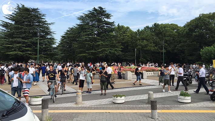 ポケモンgoの聖地 鶴舞公園 に凄い数のポケモントレーナーが集結中 レポート Mac Otakara