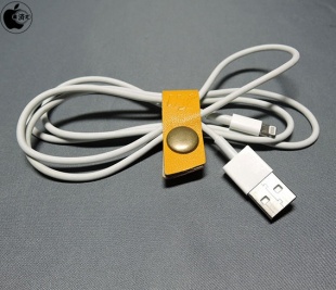 Hy+ コードホルダ