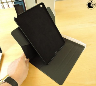Sena Vettra Leather Folio for iPad Air 2