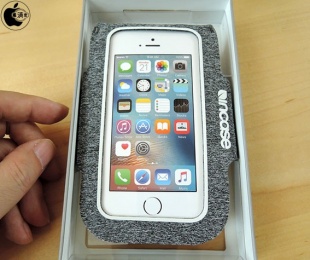 Incase Sports Armband for iPhone 5/5s/SE