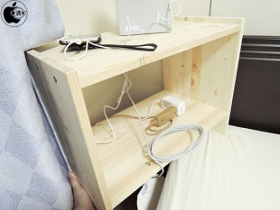 IKEA RASTベッドサイドテーブル