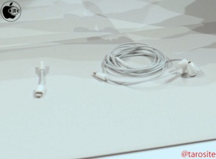 EarPods with Lightning Connector/Lightning - 3.5 mmヘッドフォンジャックアダプタ