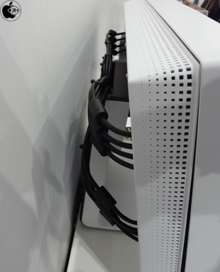 IGZO 27inch 8K-HDR Monitor