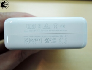Apple 61W USB-C電源アダプタ