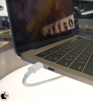 MacBook Pro (13-inch, Late 2016, Four Thunderbolt 3 Ports)