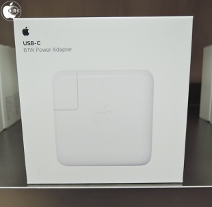 Apple 61W USB-C電源アダプタ