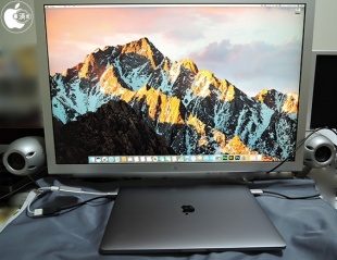 30-inch Apple Cinema HD Display