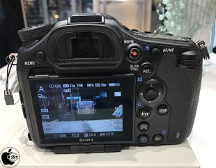 SONY α99 II