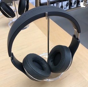 Beats Studio Wirelessオーバーイヤーヘッドフォン - Alexander Wangスペシャルエディション