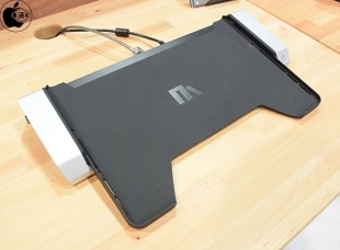 Horizontal Dock for the MacBook Pro (2016)