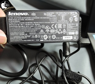 Lenovo 45W ACアダプター