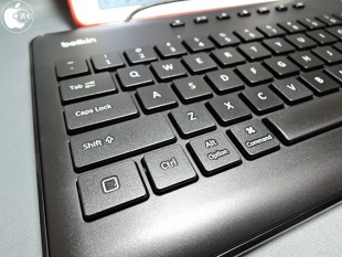 Belkin Secure Wired Keyboard for iPad with Lightning Connector