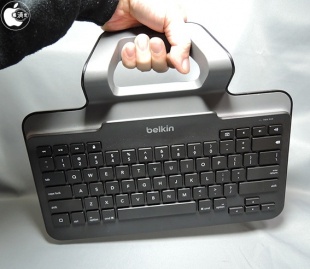 Belkin Wired Keyboard with Stand for iPad (Lightning Connector)