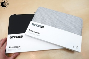 Incase Slim Sleeve with Diamond Ripstop for MacBook