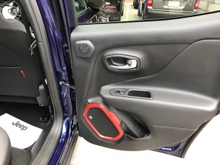 Jeep Renegade Trailhawk Beats Edition