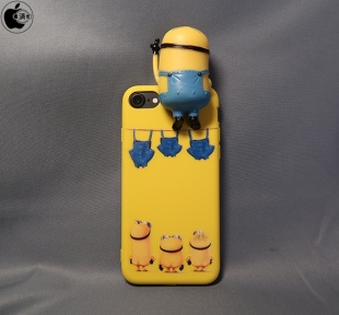 ミニオンのフィギュア付きiPhone用シリコンケース