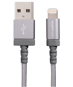 Amazonベーシック高耐久ライトニングケーブル