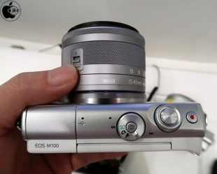 EOS M100