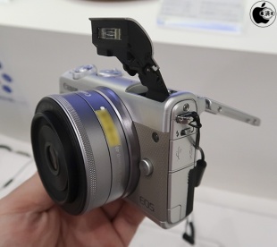 EOS M100
