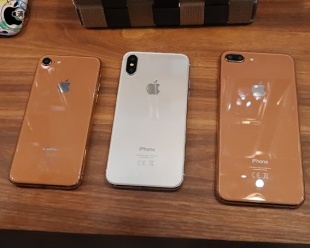 iPhone 8 シリーズ モック