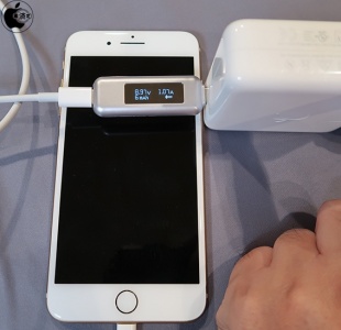 iPhone 8 Plus：USB PD