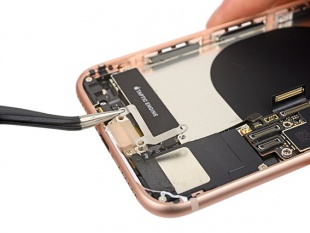 iPhone 8 Teardown
