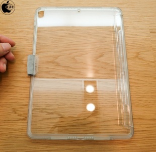 OtterBox Symmetry Series Case for iPad Air and iPad Pro（10.5インチ）