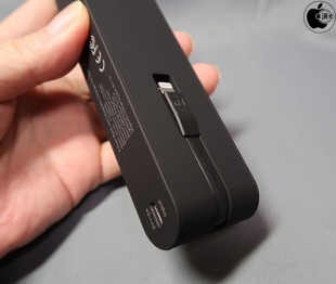 Ugreen Wireless Power Bank Charger with USB Charging for Apple Watch 4400mAh