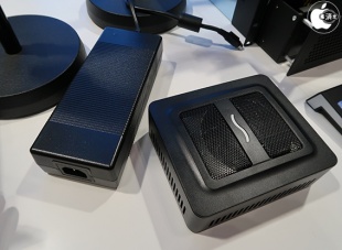 Sonnet eGFX Breakaway Puck