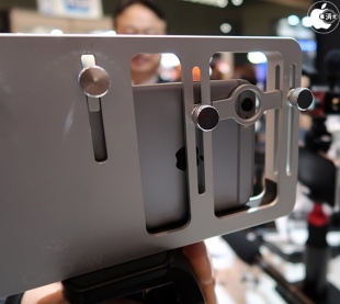 CATCLAW iPhone Mount Shooting Controller