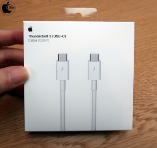 Apple Thunderbolt 3（USB-C）ケーブル（0.8m）