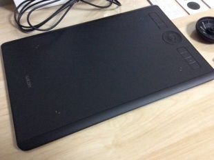 Wacom Intuos ProペンタブレットPTH-660