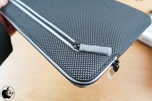 Incase Compact Sleeve in Reflective Mesh for MacBook