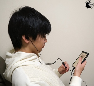 cheero Earphones with charging dock