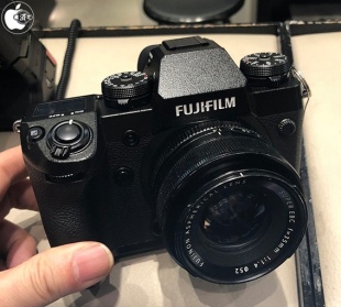 FUJIFILM X-H1