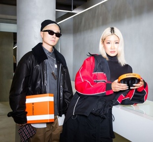 Beats Studio3 Wirelessオーバーイヤーヘッドフォン AMBUSH Limited Edition