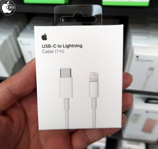 Apple USB-C - Lightningケーブル（1 m）
