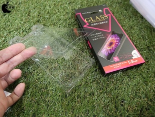 サンクレスト製iPhone用画面保護ガラス貼り付けキット