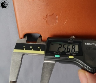 iPhone XSレザーケース