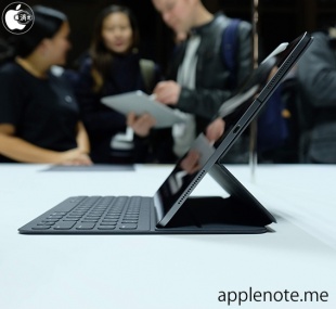 Smart Keyboard Folio for iPad Pro