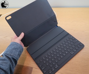 Smart Keyboard Folio for iPad Pro
