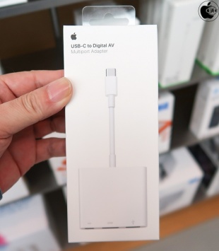 Apple「Apple USB-C Digital AV Multiportアダプタ（A1621）」を