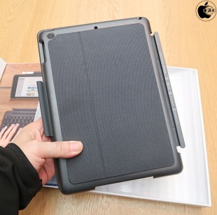 Logicool Slim Combo with detachable keyboard for iPad（第6、第5世代）