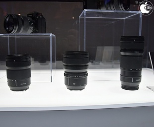Lマウントレンズ