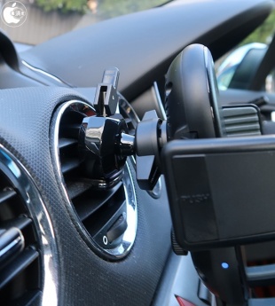 Anker PowerWave 7.5 Car Mount