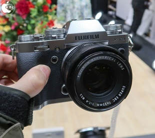 FUJIFILM X-T3