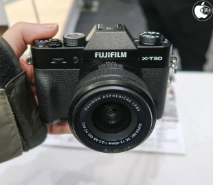FUJIFILM X-T30